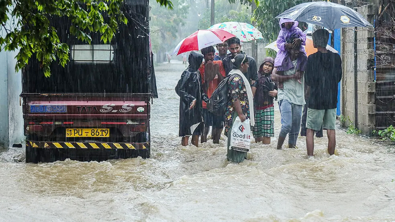 শ্রীলঙ্কায় ভারি বৃষ্টিতে ভূমিধস-বন্যা, নিহত ৪০